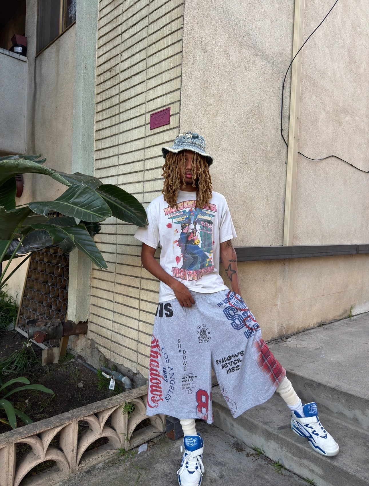 logo mania sweatshorts